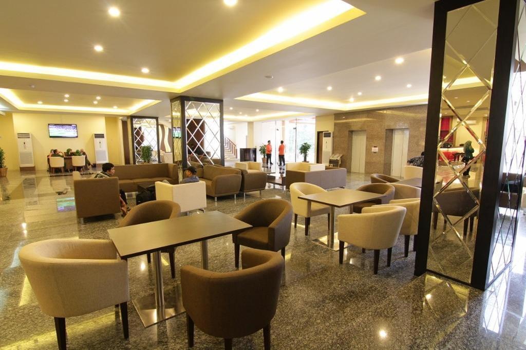 Grand Asia Hotel Μακασάρ Εξωτερικό φωτογραφία